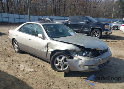 1997 Lexus Es 300 from USA, damaged, VIN JT8BF22G6V0054440